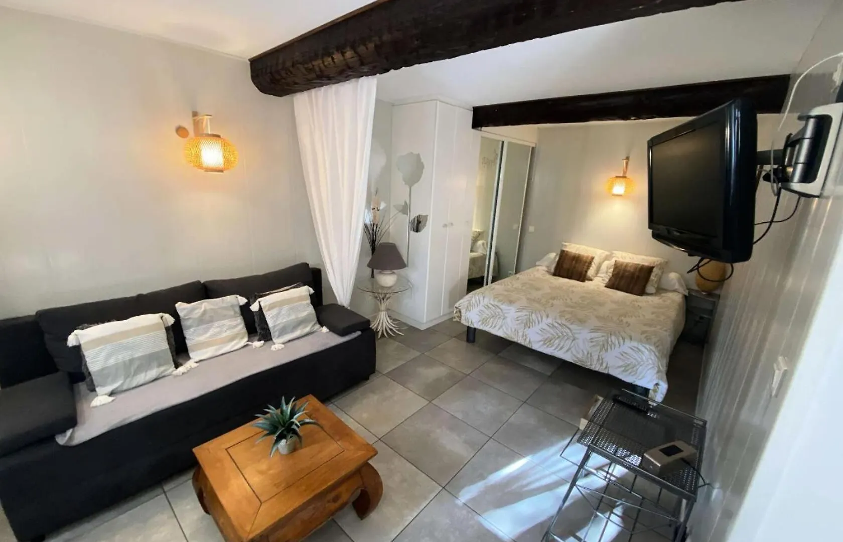 Residence 665-Bandol - Magnifique Rez De Villa T1 Bis A Bandol Mae-0974